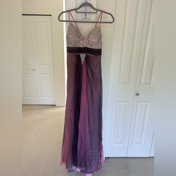 Formal/Graduation Dress - Picture 5 of 6
